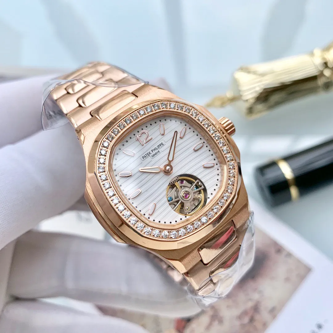 [Foreign trade import] 💰1380 Patek Philippe --🎉 (noble temperament, elegant and gorgeous) Zhuomei [Rose] [Rose] Type: boutique women's watch (exquisite) beautiful enough [Rose] Strap: 316 stainless steel strap (comfortable) [Rose] Movement: top mechanical movement (stable) [Rose] Material: mineral super mirror (wear-resistant) [Rose] Gorgeous boutique [Rose] Luxurious style [Rose] Noble temperament [Rose] Timeless elegance [Rose] Size: 35mm in diameter, 12mm thick, elegantly launched! Welcome to reprint! [Rose]